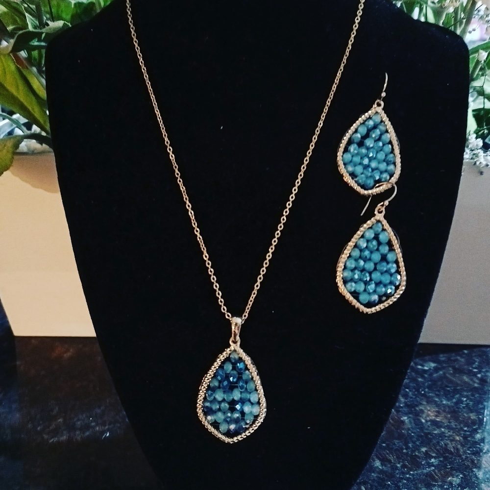 Blue agate Necklace and earring set